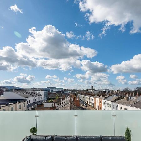 The Burton Penthouse By Fortuna Property Cheltenham Eksteriør billede
