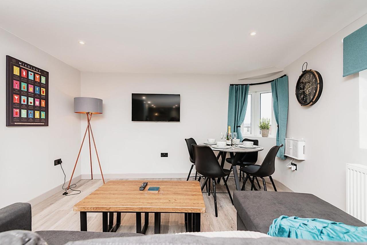 The Burton Penthouse By Fortuna Property Cheltenham Eksteriør billede
