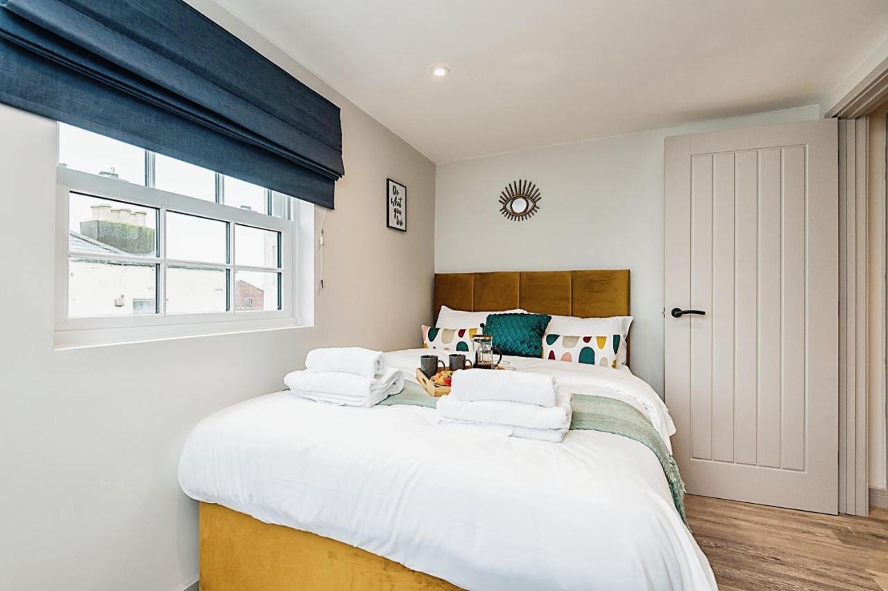 The Burton Penthouse By Fortuna Property Cheltenham Eksteriør billede