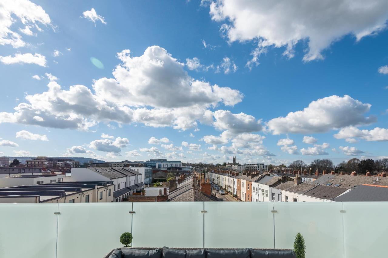 The Burton Penthouse By Fortuna Property Cheltenham Eksteriør billede